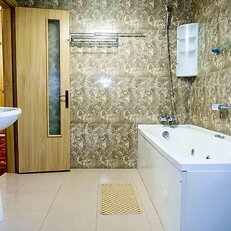 Km 0 Hostel *