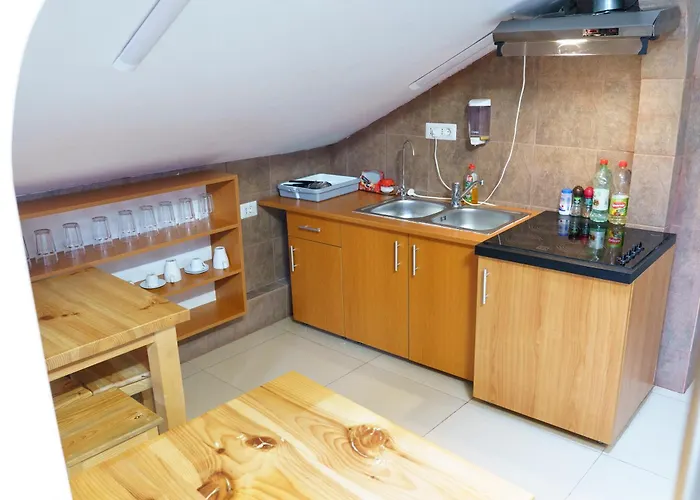 Auberge de jeunesse Km 0 *